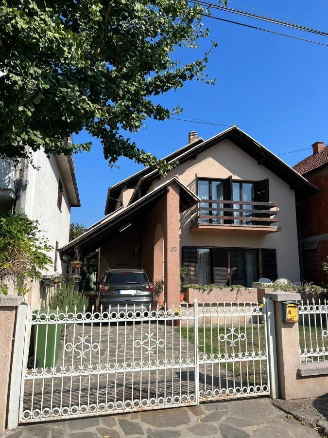 Interinn Luxury Villa Paraćin Kültér fotó